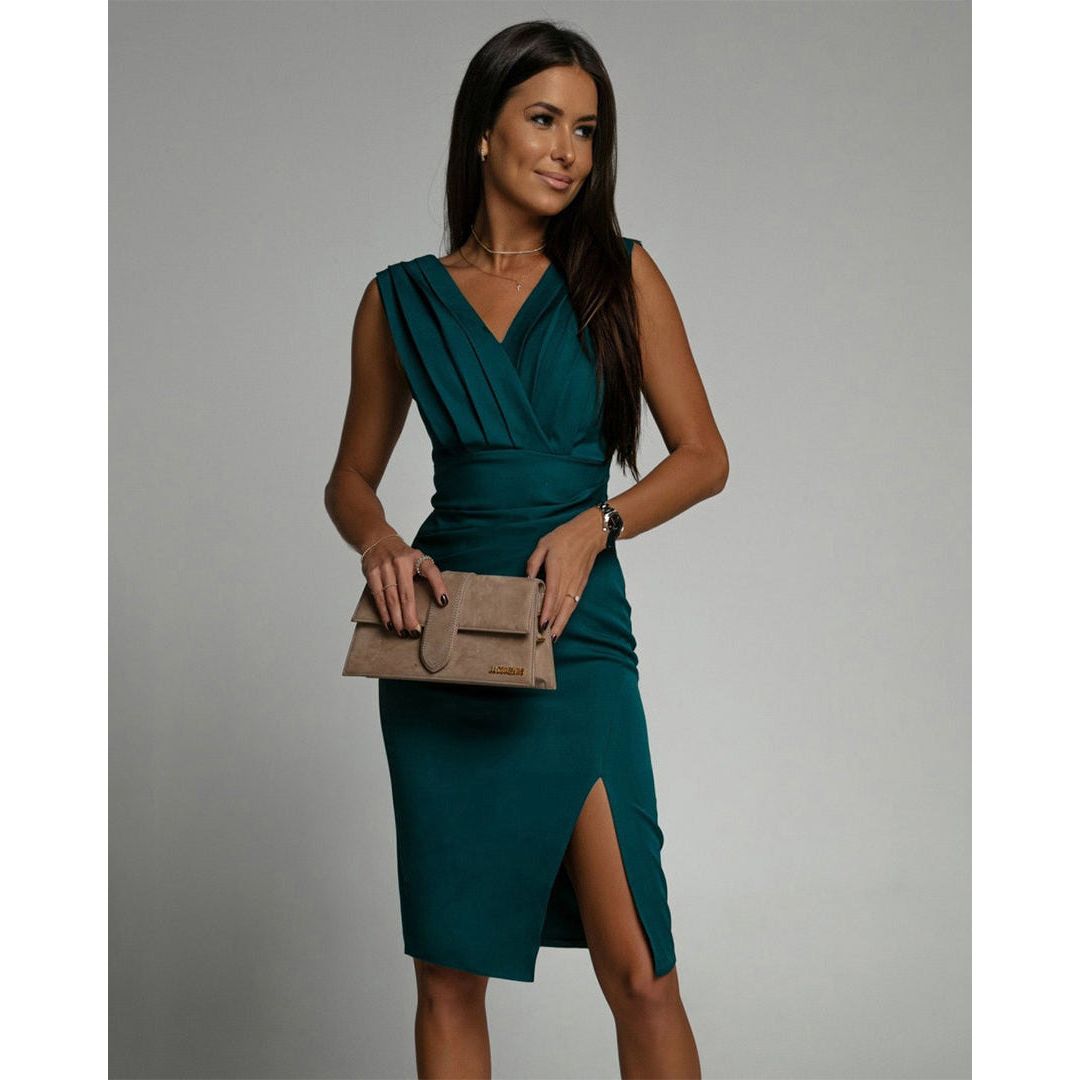 Isa | Dress with V-Neck and Slit